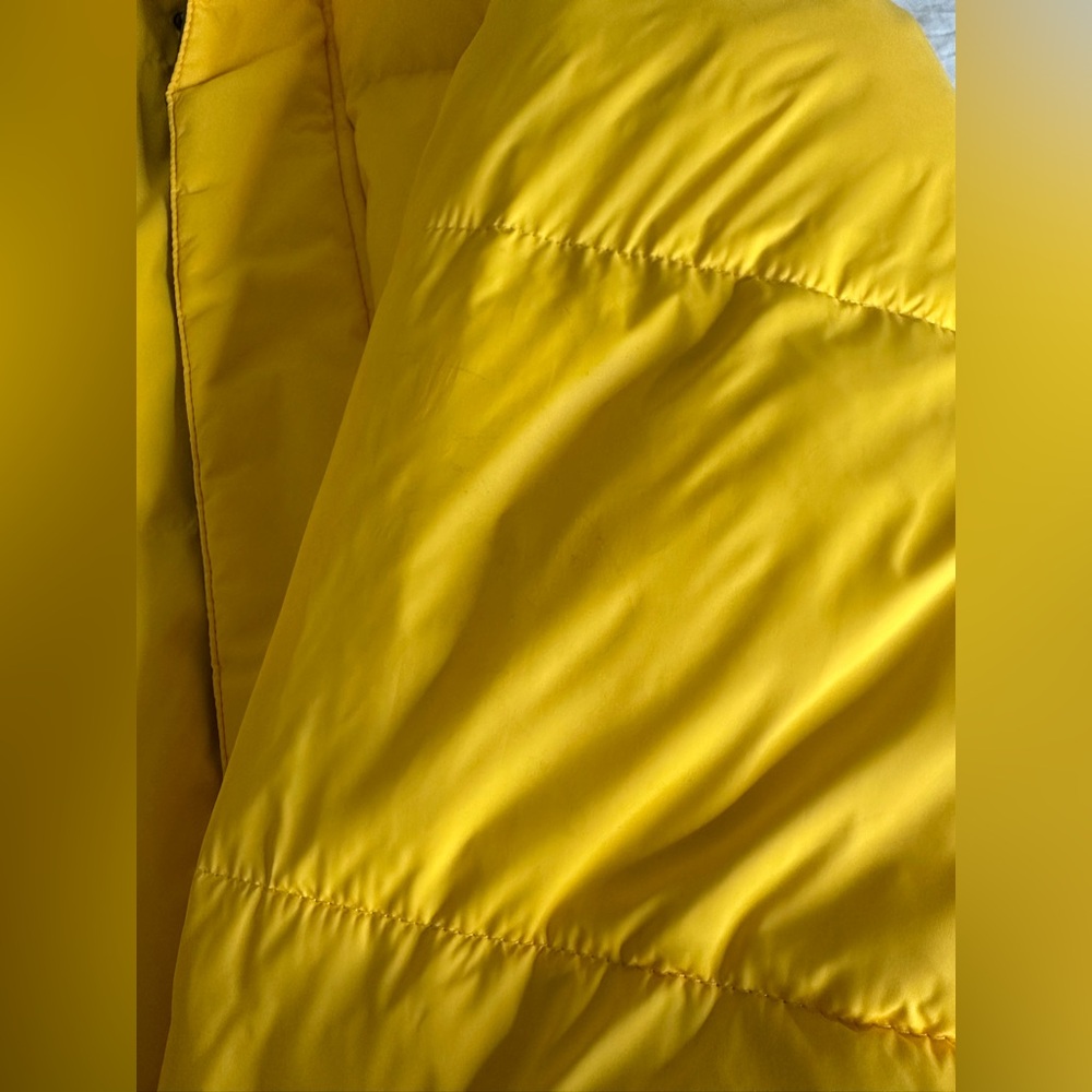 Express Yellow Down puffer jacket size Large - image 8